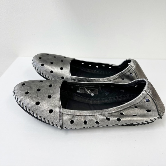 Josef Seibel Perforated Cut Out Double Air Comfort Flat Distressed Metallic 39 - Picture 4 of 7